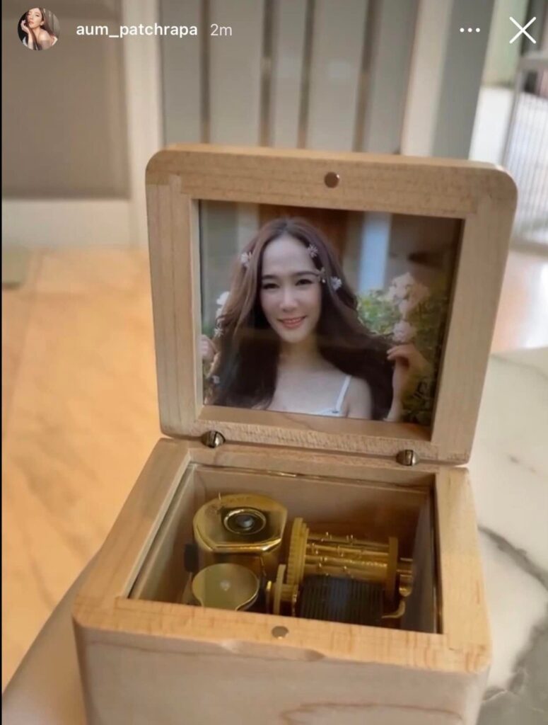 Authentic Victorian Luxury Music Box: Uncover Timeless Elegance