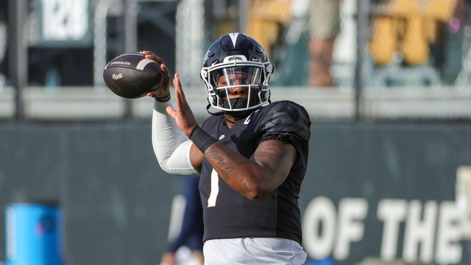 KJ Jefferson Draft Profile: Strengths, Size, and NFL Outlook