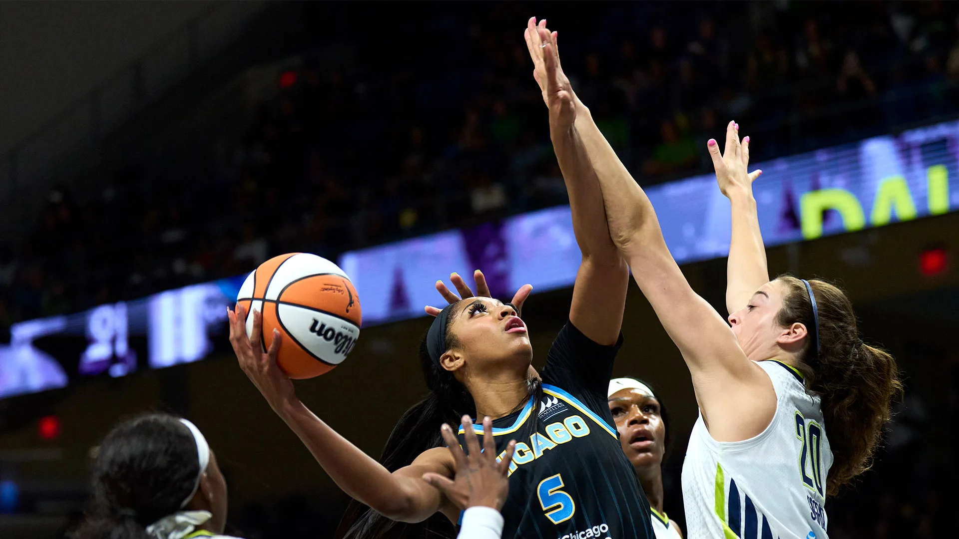 Watch WNBA Games Live: StreamEast Guide & Alternatives