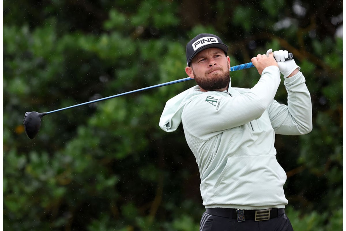 Shop the Best Golf Hoodies for Comfort and Performance