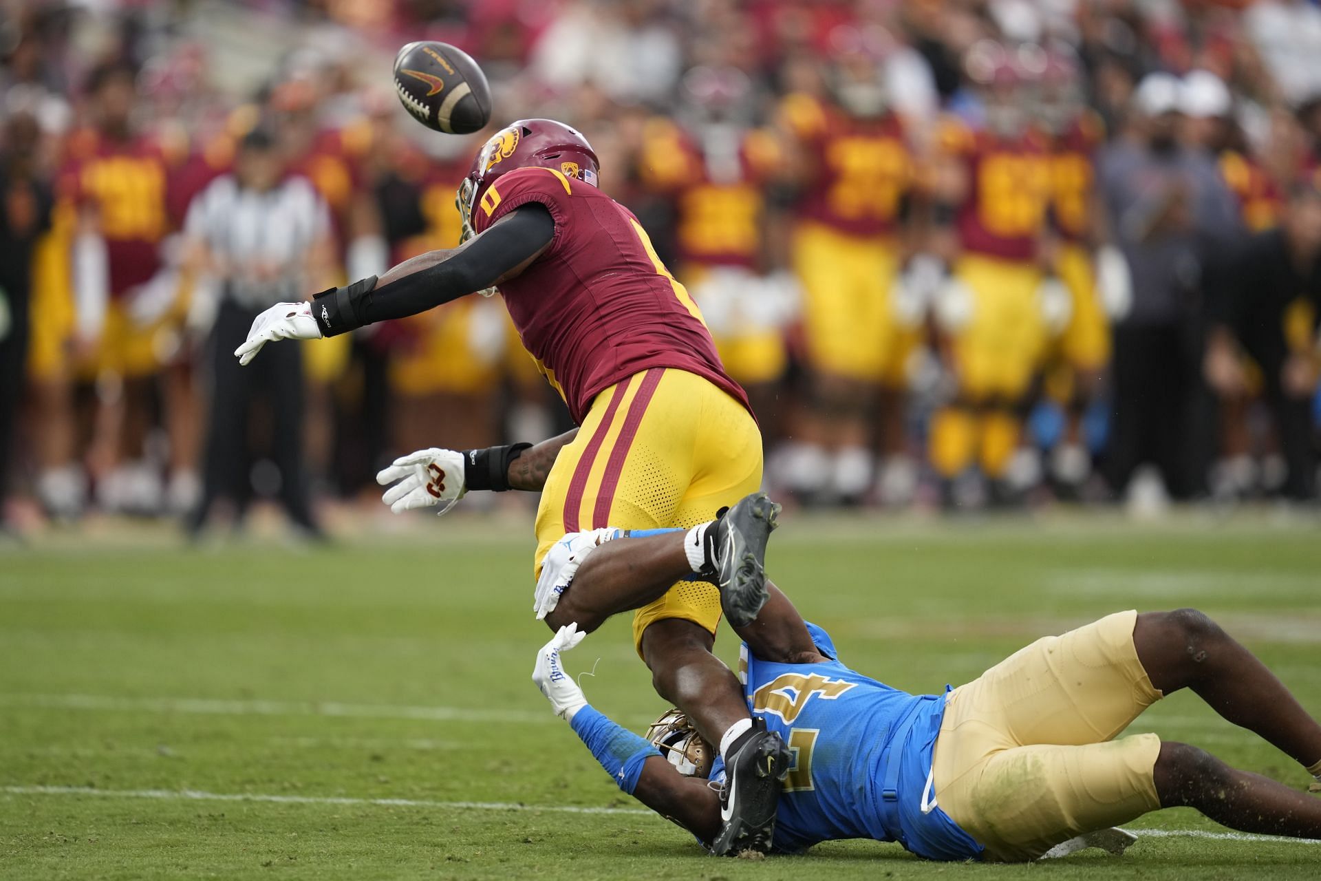 The Rules of Advancing a Fumble in College Football Explained
