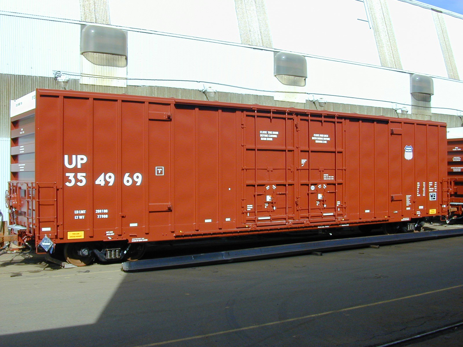 What Are Box Cars? The Essential Guide to Freight Railcars