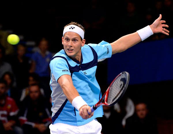 Why everyones talking about this swedish tennis star!