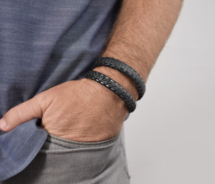 Upgrade Your Look with a Fashionable Mens Golf Bracelet