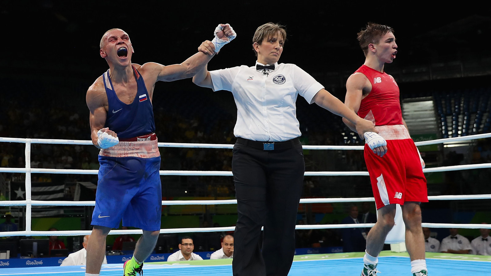 How much does boxing referees get paid? (find out the surprising truth)