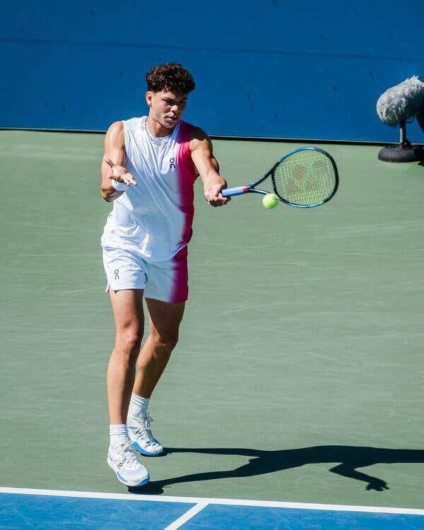 Ben Shelton Tennis Shirt: Unleash Your Power on Court