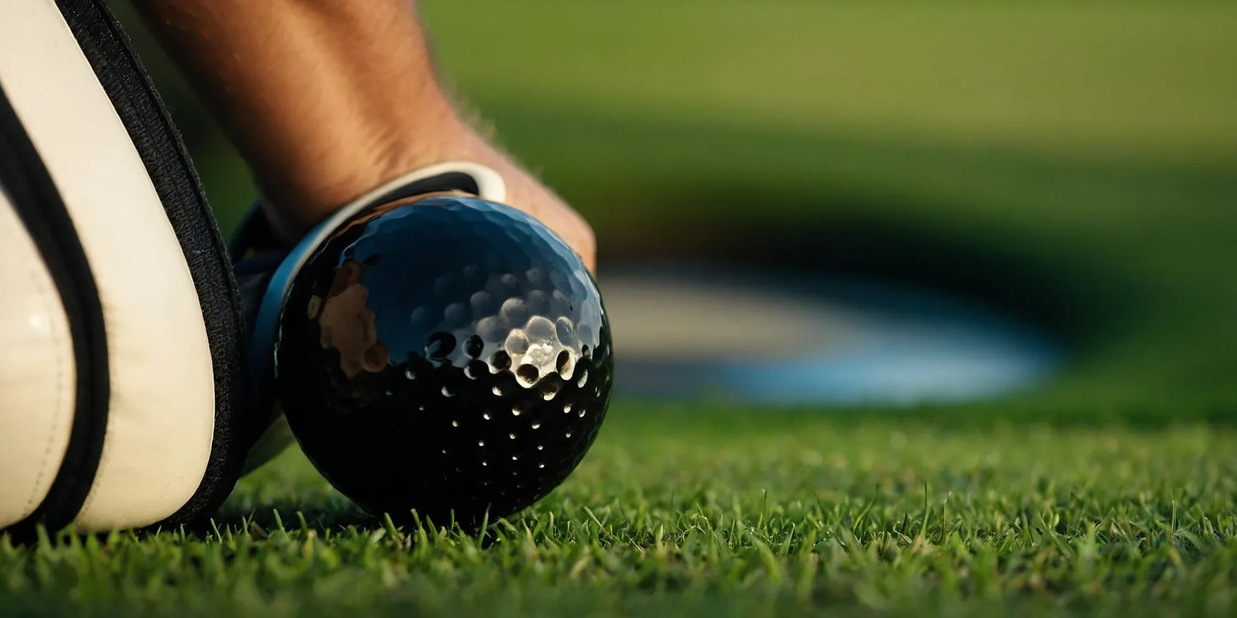 Why Choose Black Golf Balls? See the Pros and Cons Here!