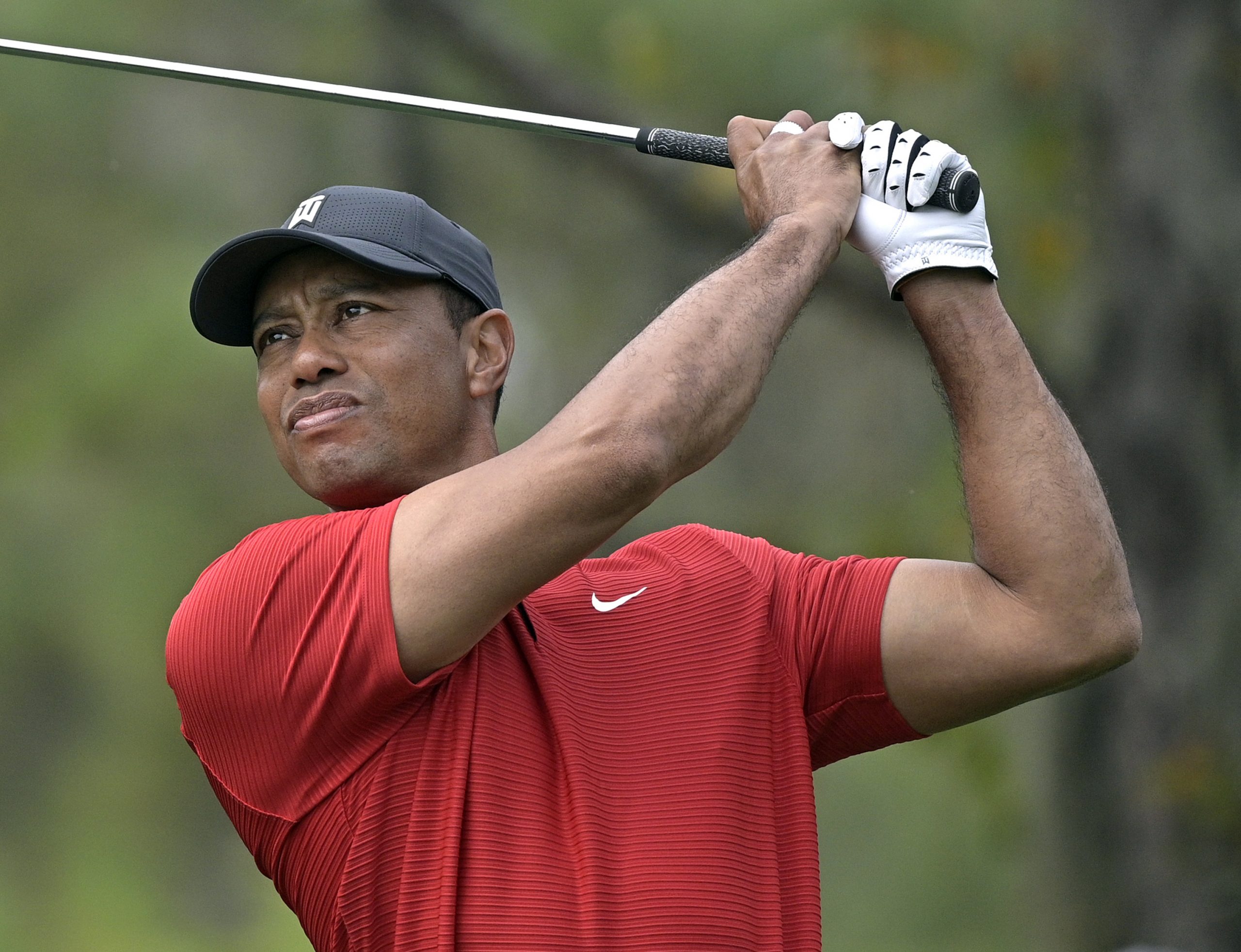 Tiger Woods Golf Grip Breakdown: See How He Does It and Learn to Grip Like a Pro