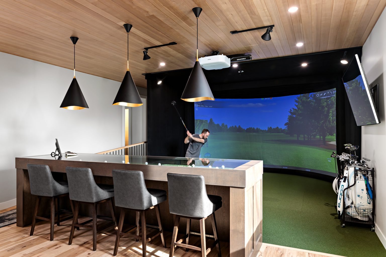 about golf simulator: Find the Best One for Your Needs!