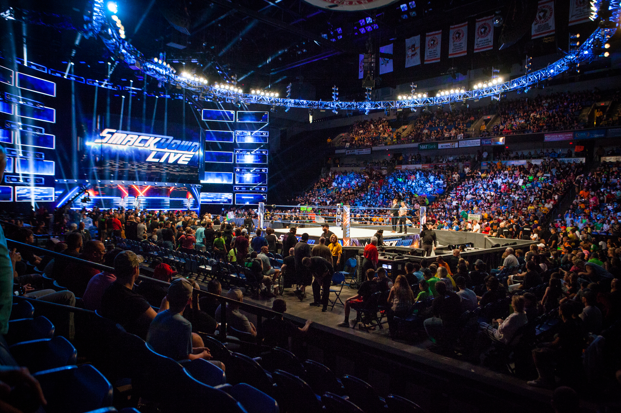 WWE Smackdown Live at Mohegan Sun Arena,Best Event!