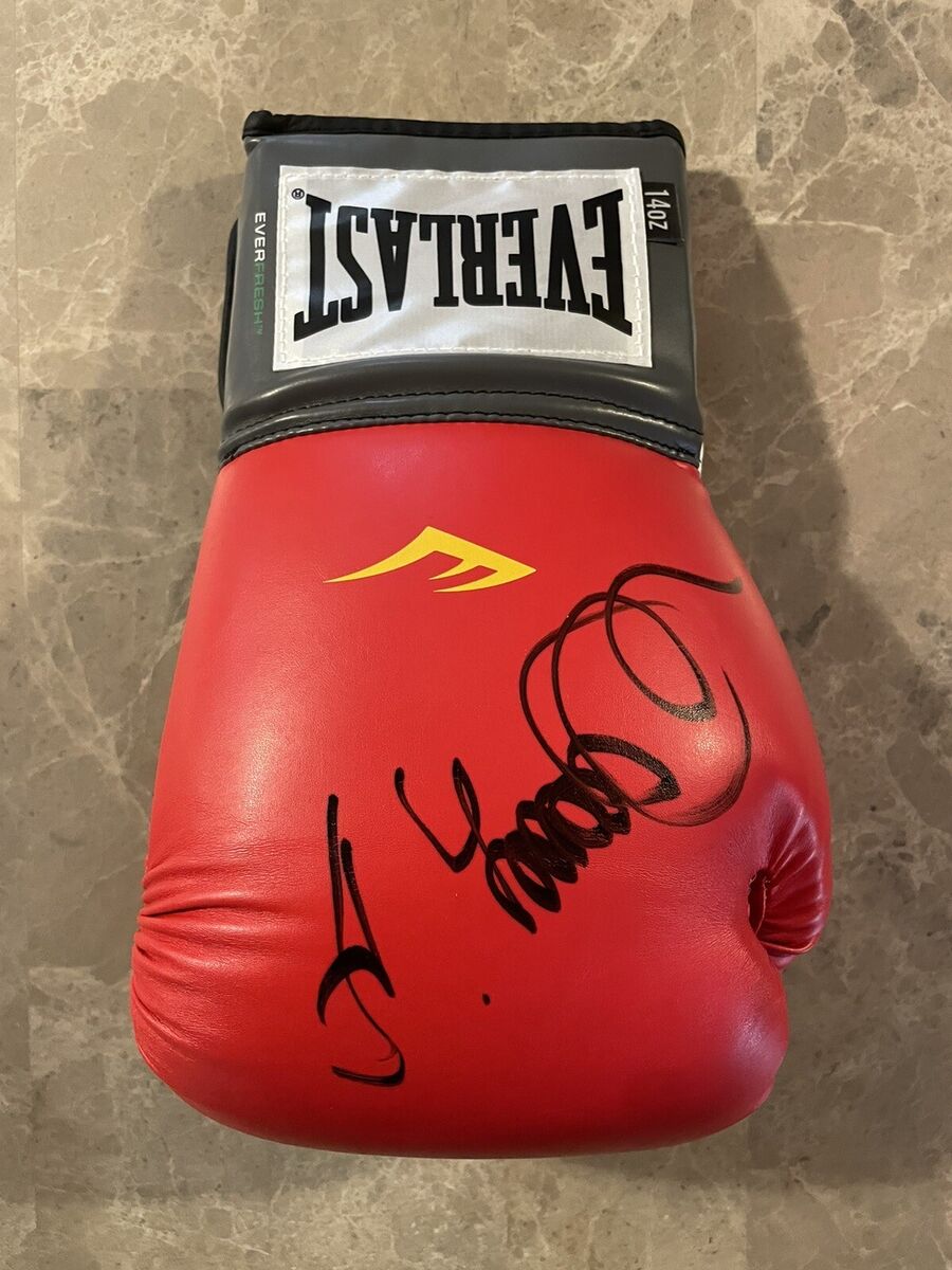 Usyk Boxing Gloves Guide: Sizes, Styles, and More