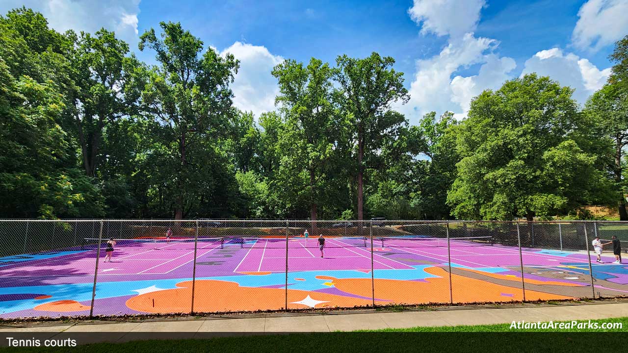 Wondering if the Brownwood Park Tennis Courts are any good? (Read recent player reviews and get detailed facility information before you go)