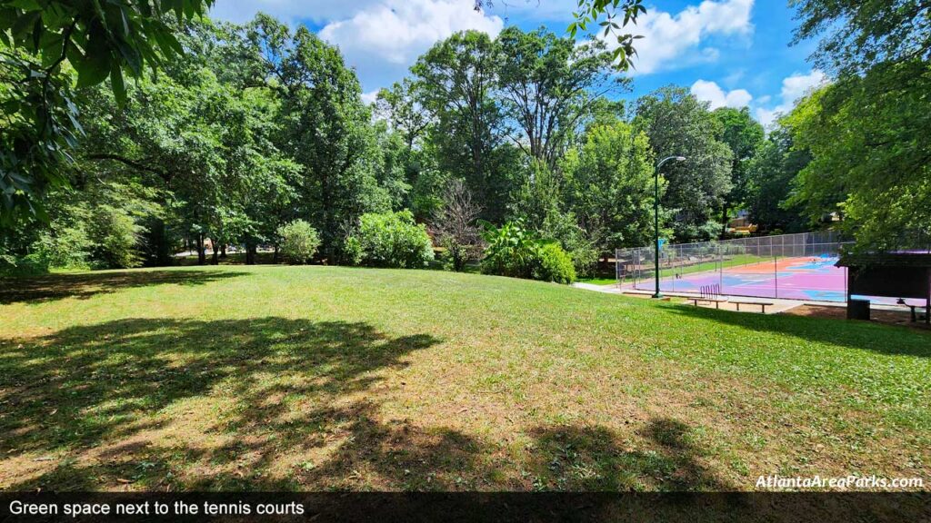 Wondering if the Brownwood Park Tennis Courts are any good? (Read recent player reviews and get detailed facility information before you go)