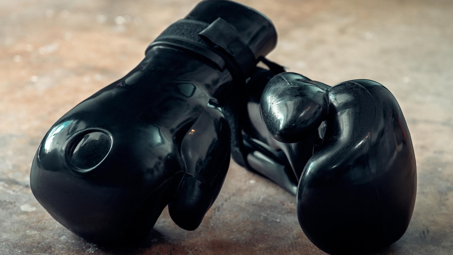 Want to know the aqua boxing gloves net worth 2023? Get the easy-to-understand facts right here.