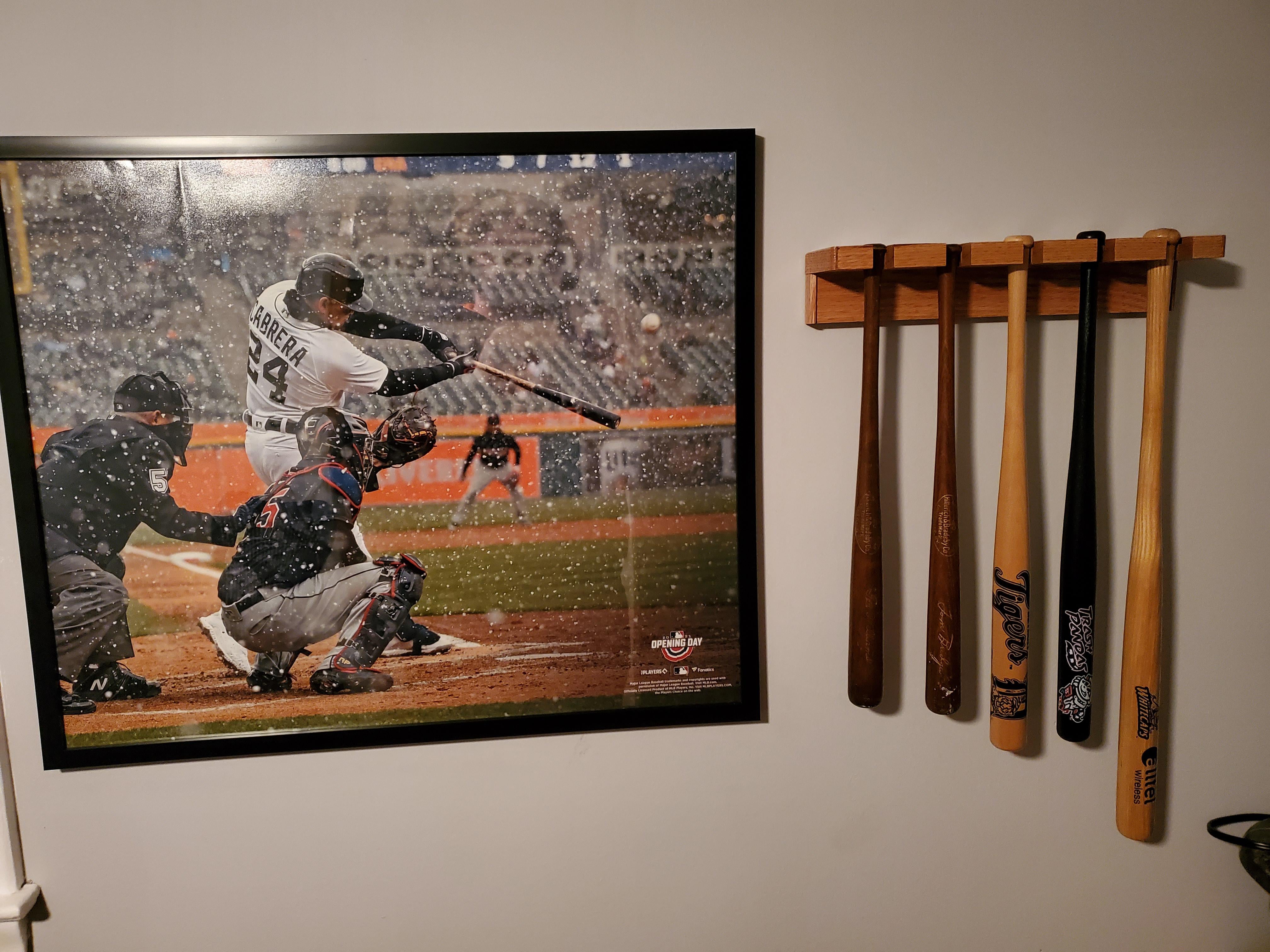 How to use mini mlb bats? Perfect for display, gifts, or just for fun baseball moments!