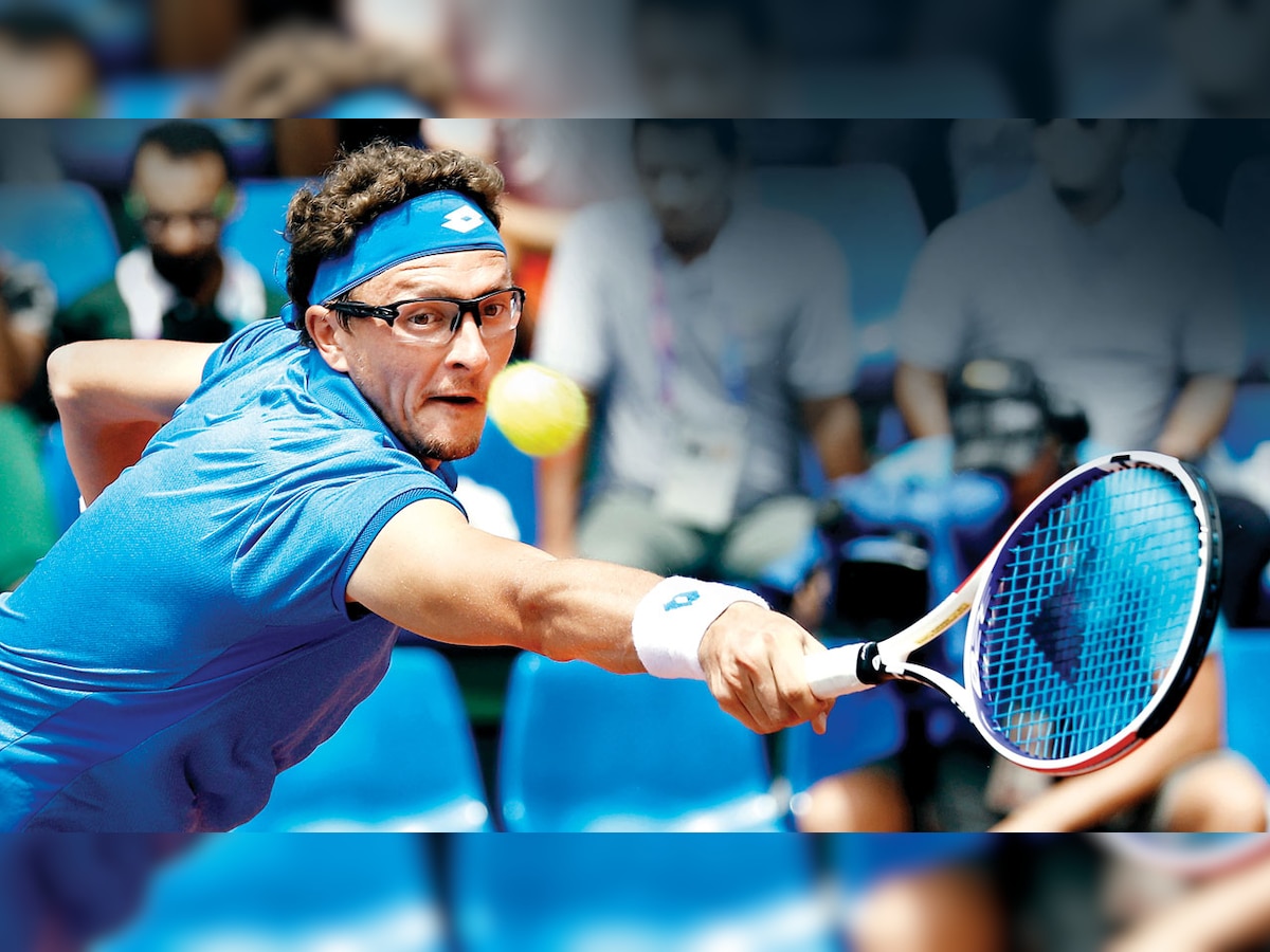 Want to know about tennis players with glasses? Here are some amazing stories of victory on the court!